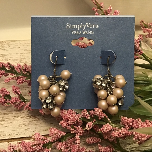 Vera Wang Earrings  🌾[2/$28.00]🌾 - Picture 7 of 7